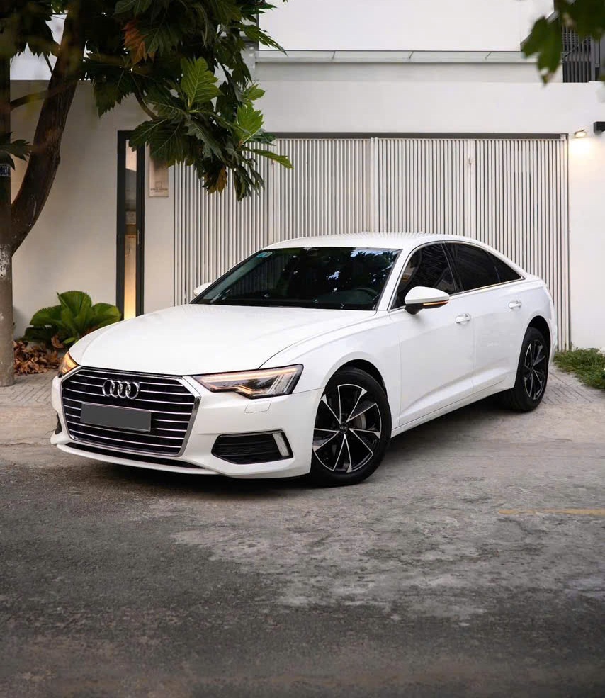 Thuê xe Audi A4: Sedan hạng sang cho doanh nhân