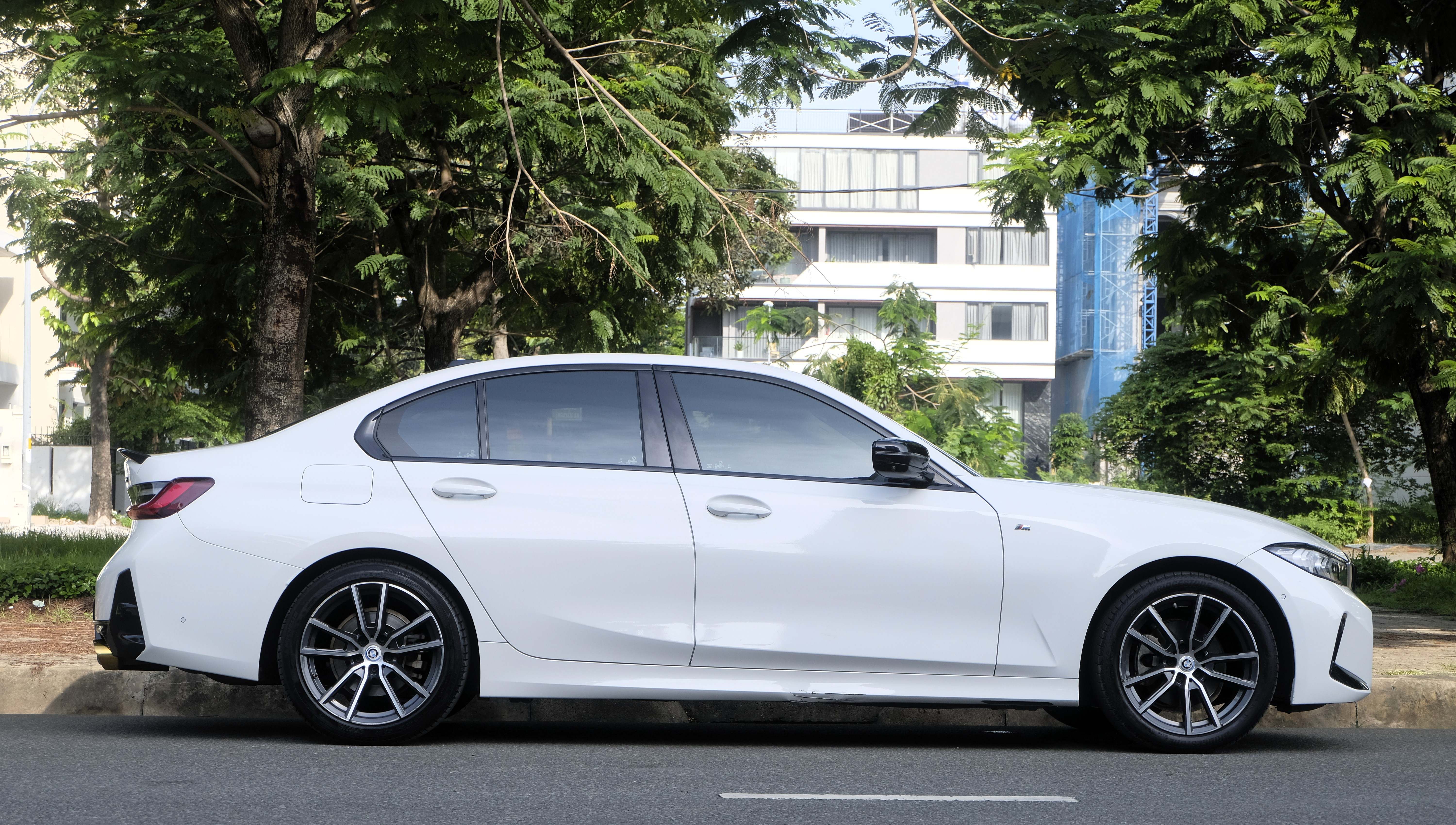 BMW 320i Sport Line LCI 2023