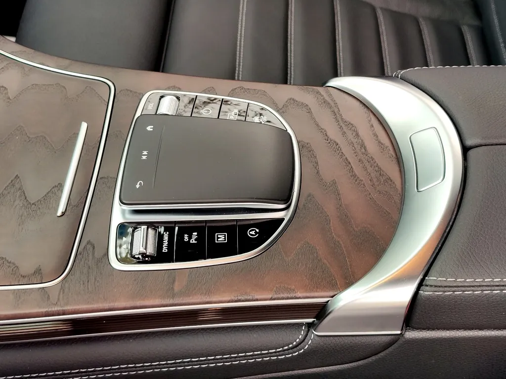 MERCEDES GLC200 2021